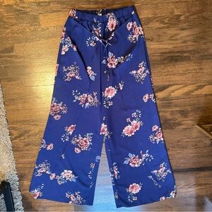 Floral Navy Blue Flowy Pants size M
